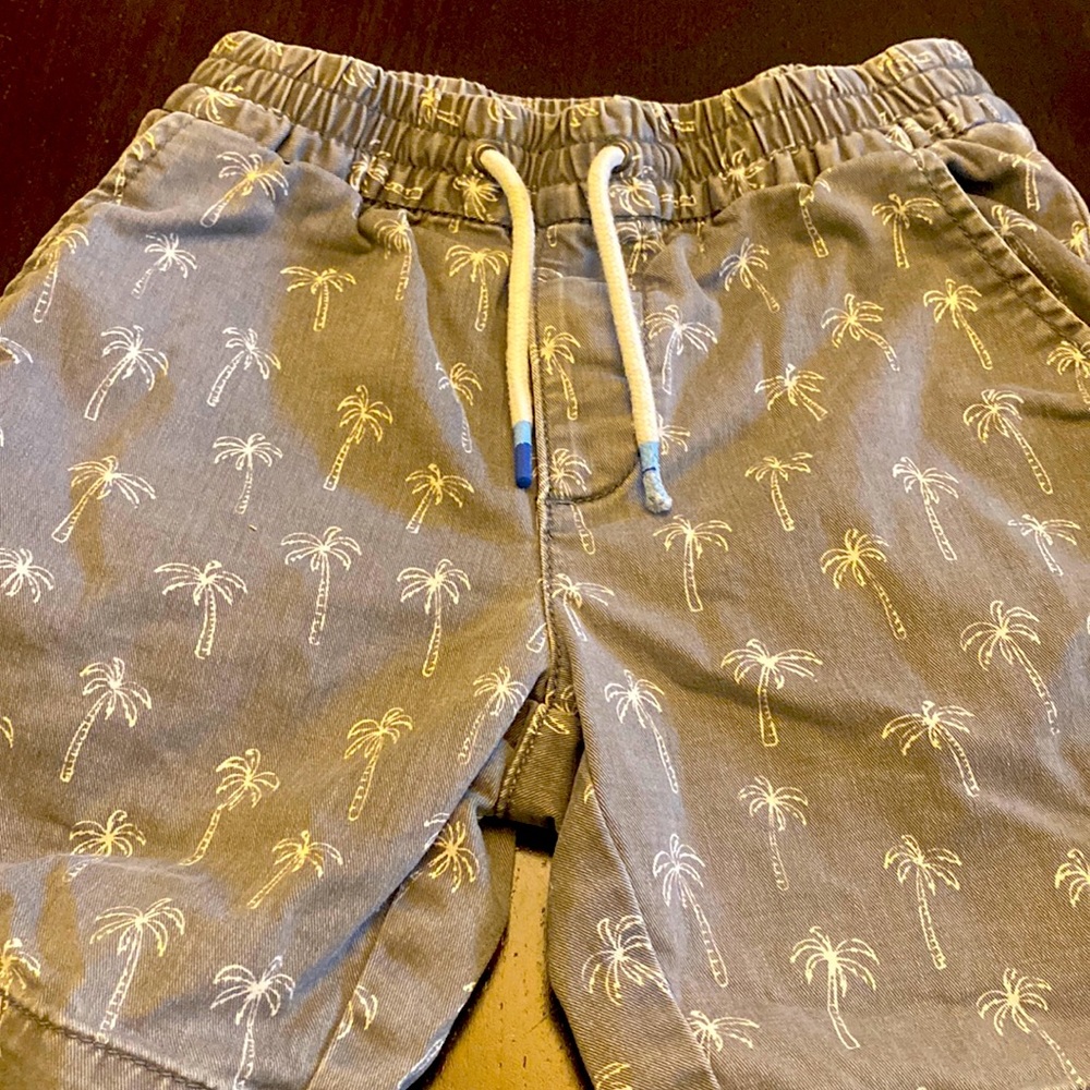 Gap kids pull-on shorts, size S, gray